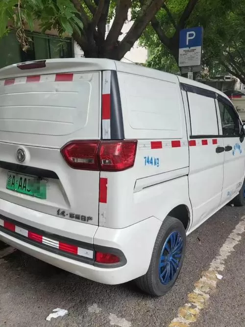 新能源面包车价格表