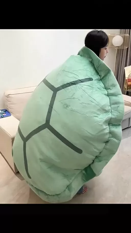 乌龟服隐藏披风
